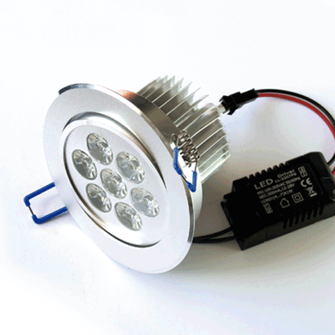 Spot LED encastrable 7 x 1 W ou downlight prêt à poser